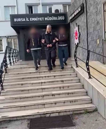 bursada-56-yil-hapis-cezasiyla-aranan-firariye-nefes-kesen-operasyon-K4WdMuF5.jpg