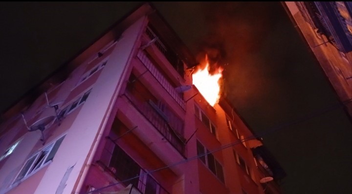 bursada 6 katli binada yangin panigi 6 2UueaiWj