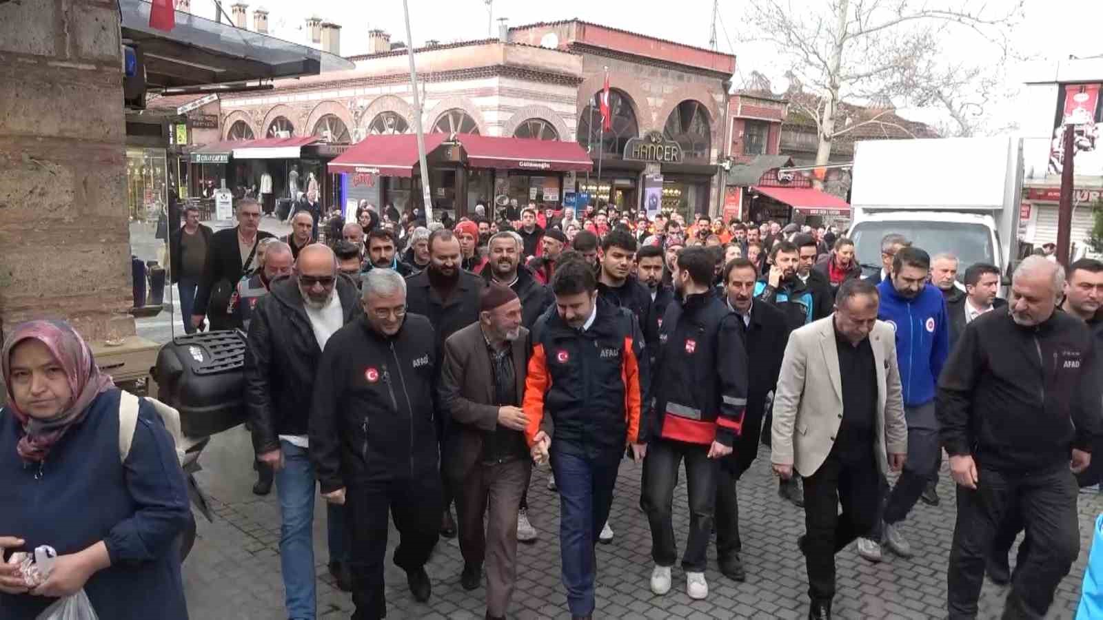 bursada 6 subat sehitleri icin sessiz yuruyus 1 pOn5FE4s