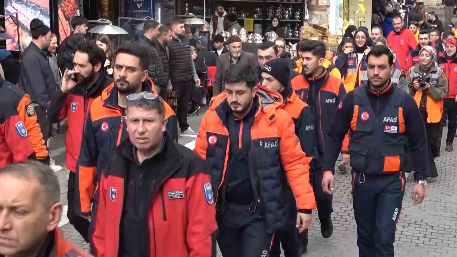 bursada 6 subat sehitleri icin sessiz yuruyus 2 6gY7MFqy
