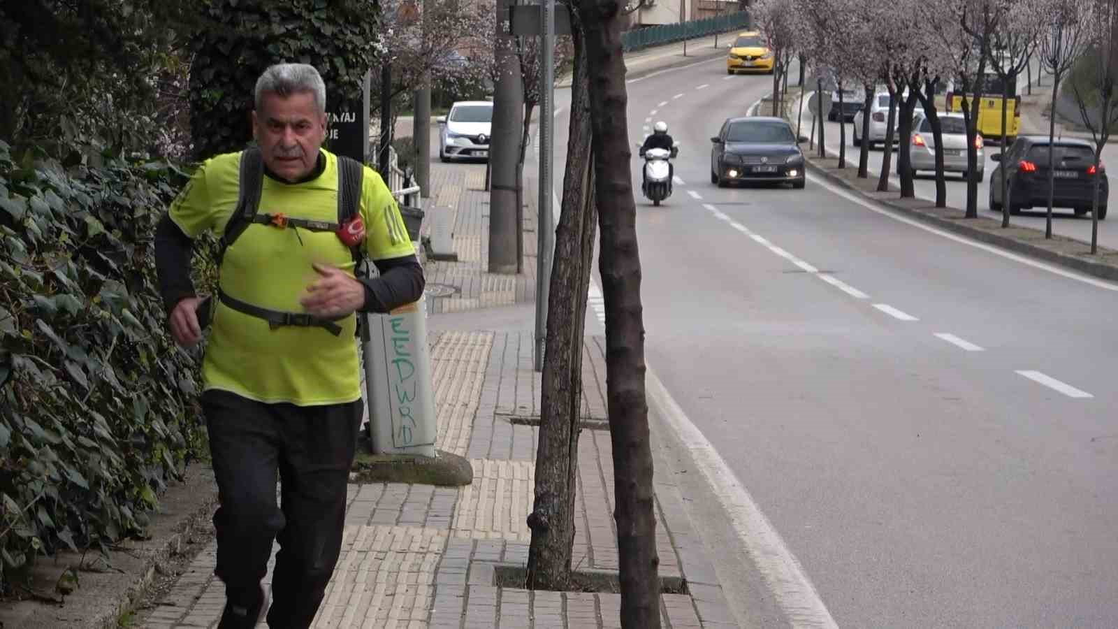 bursada 66 yasindaki esnaf oruclu halde trafige takilmamak icin iftara kosuyor 5 9GqDNrSf