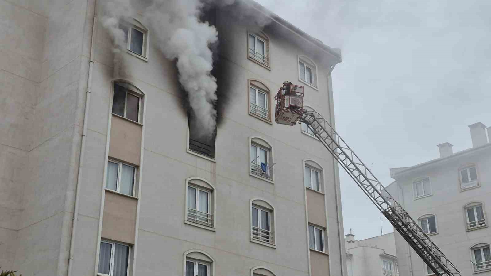 bursada 8 katli binada yangin 1 yVkQA8Br