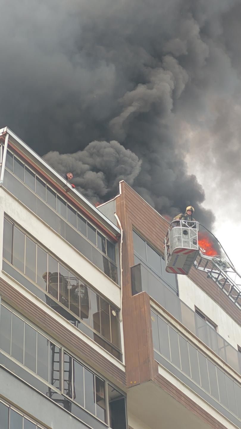 bursada 8 katli sitede can pazariyanginda mahsur kaldi boyle kurtarildi 0 wmL2nVyb