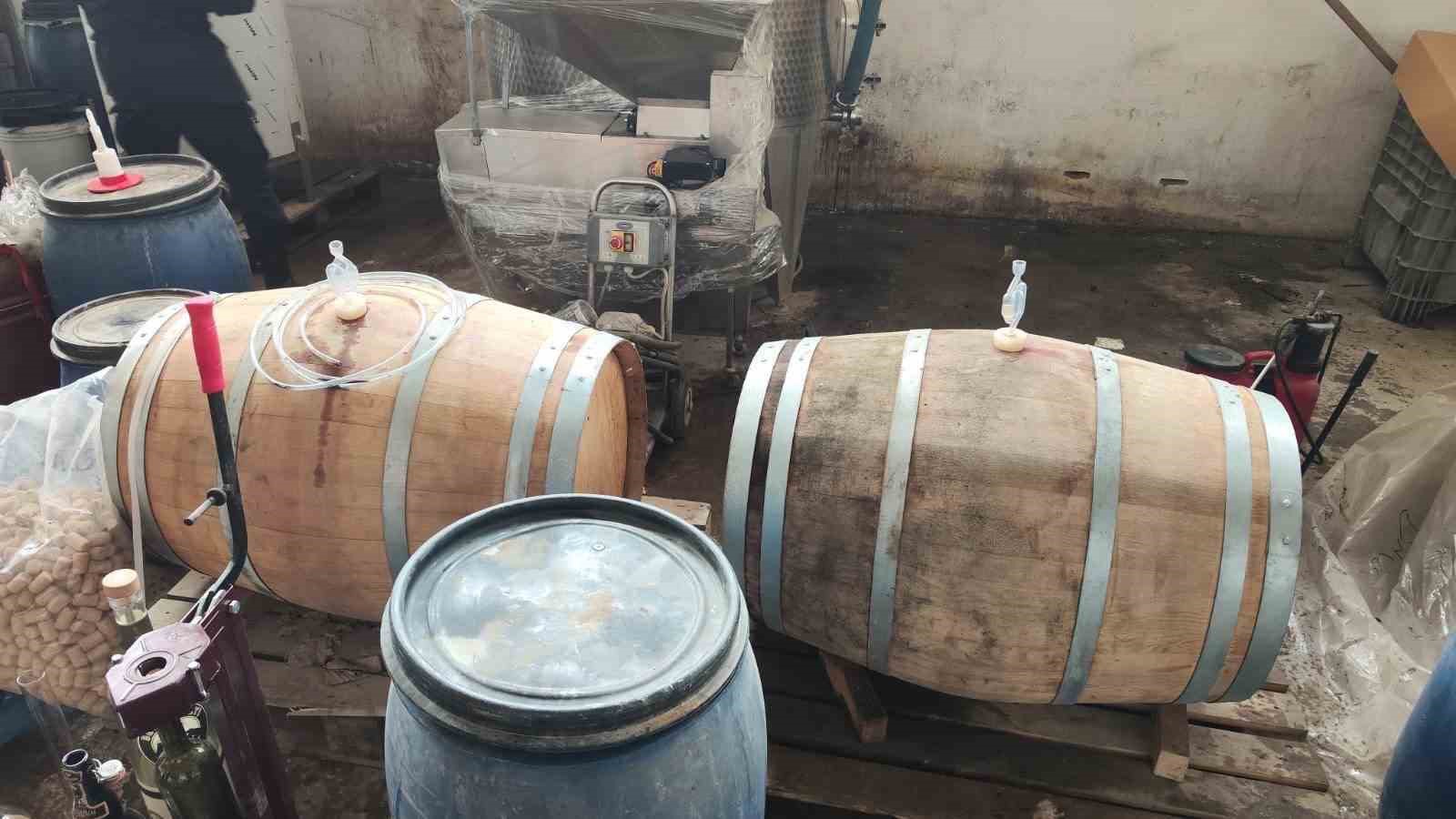 bursada 800 litre kacak sarap ele gecirildi 0 aGVkTITm
