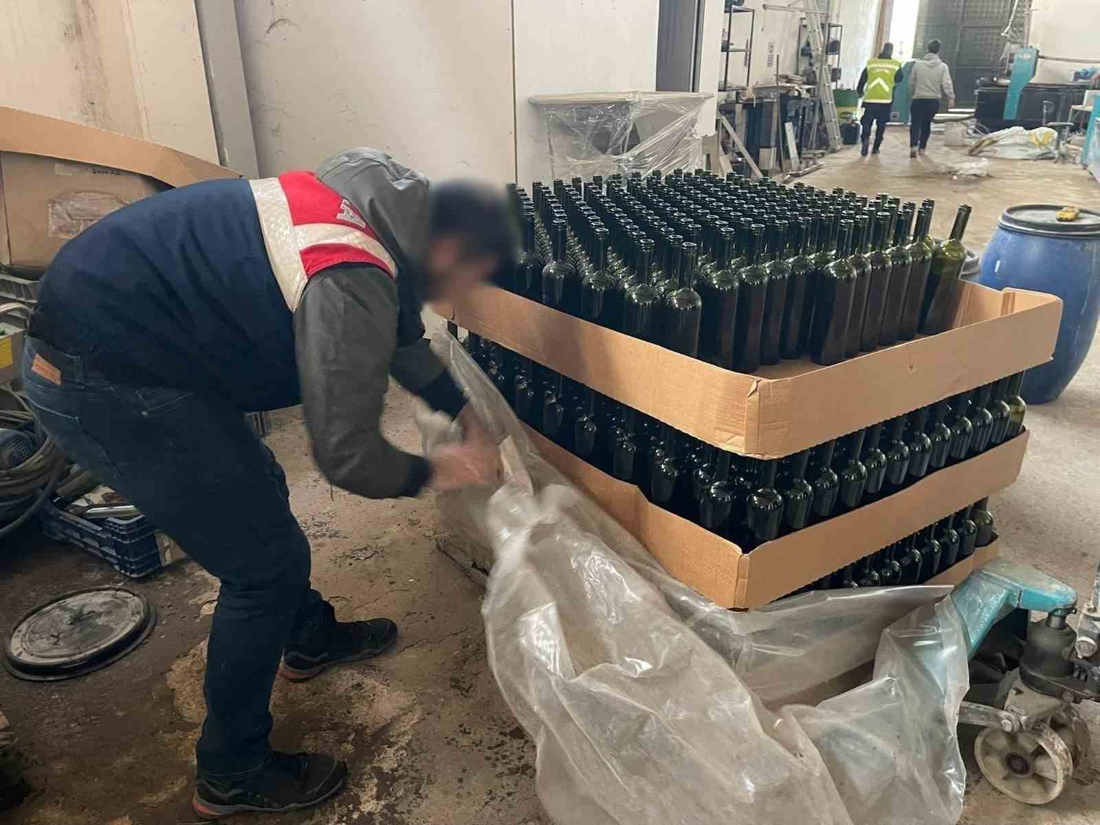 bursada 800 litre kacak sarap ele gecirildi 1 rDcegkVm