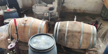 bursada-800-litre-kacak-sarap-ele-gecirildi-qedRQVny.jpg