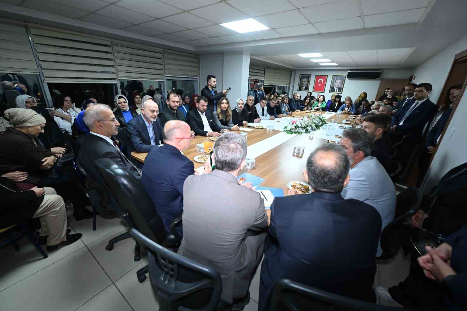 bursada 800 yeni uye ak partiye katildi 1 FrREZDPH