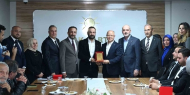 bursada-800-yeni-uye-ak-partiye-katildi-LD6l1rhV.jpg