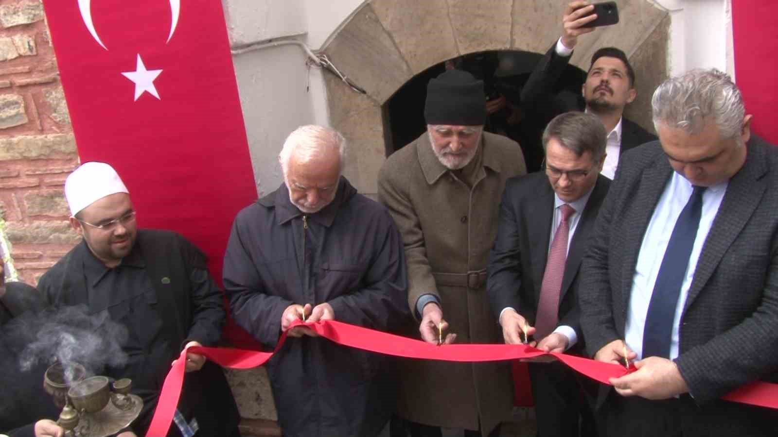 bursada abdullatif kudsi turbesi yeniden ziyarete acildi 1 PEGiWiX2