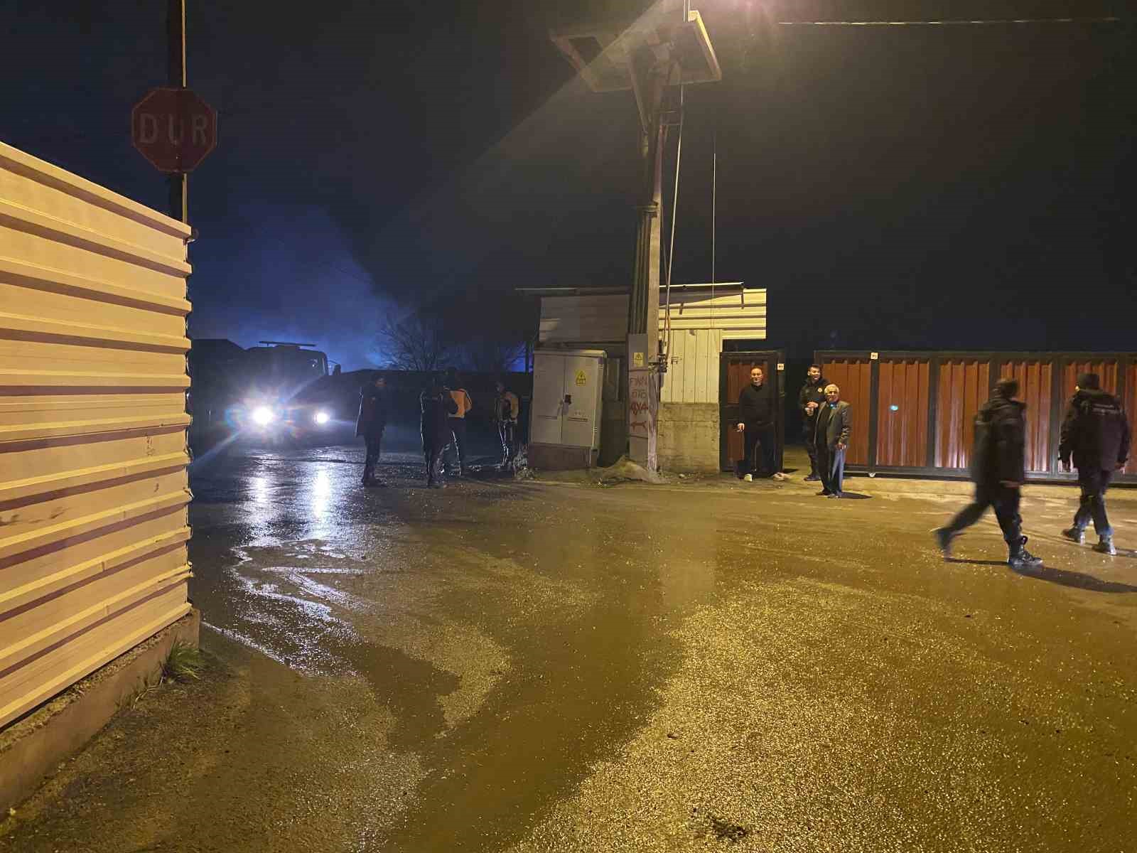 bursada ahsap palet fabrikasindaki yangin kontrol altina alindi 3 ZZEg9dCz