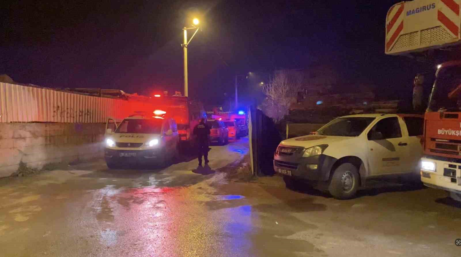 bursada ahsap palet fabrikasindaki yangin kontrol altina alindi 5 KyL3sdGp