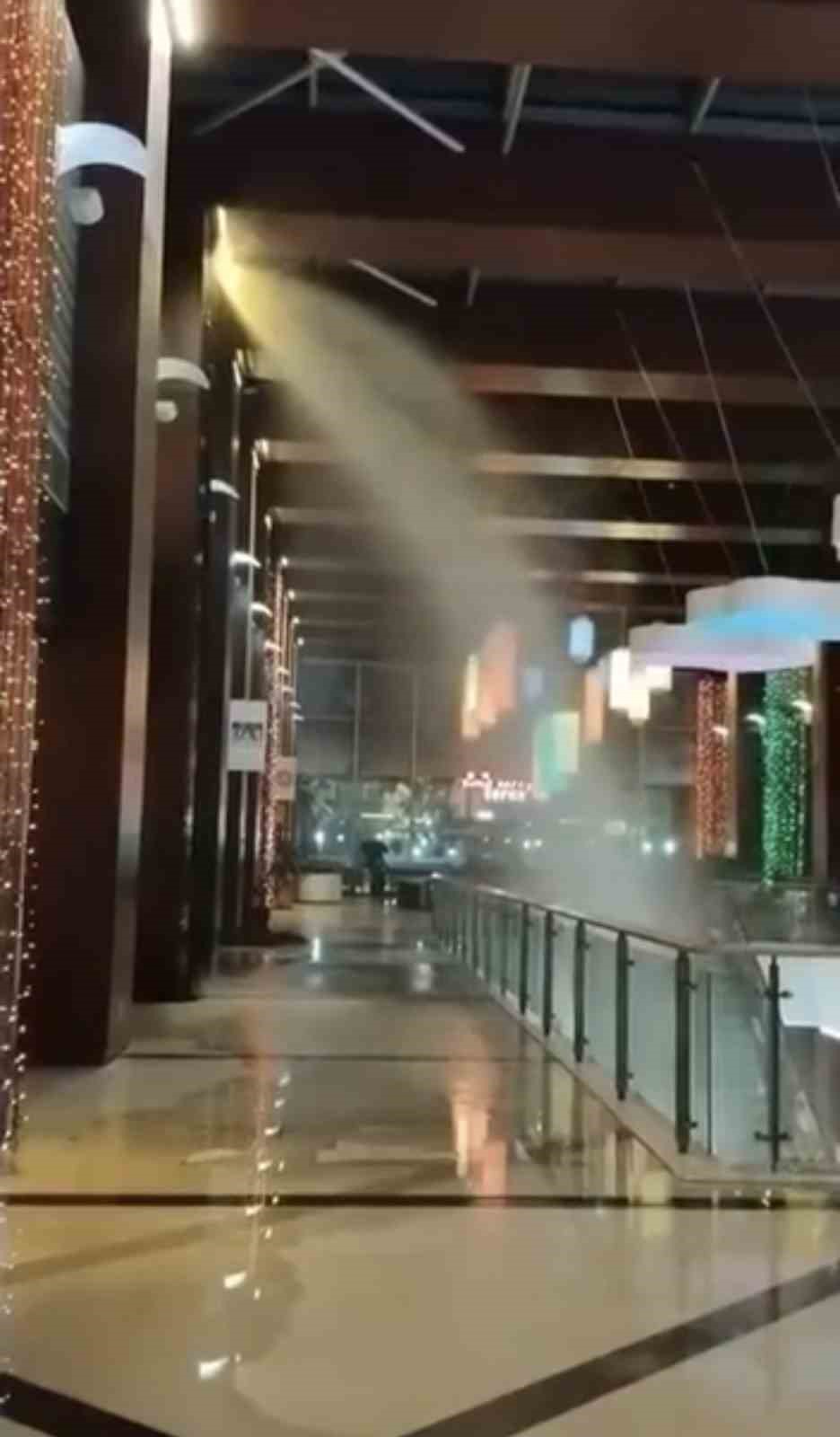 Bursa’da alışveriş merkezinde panik 4 bursada alisveris merkezinde panik 0 ZAjmirWd