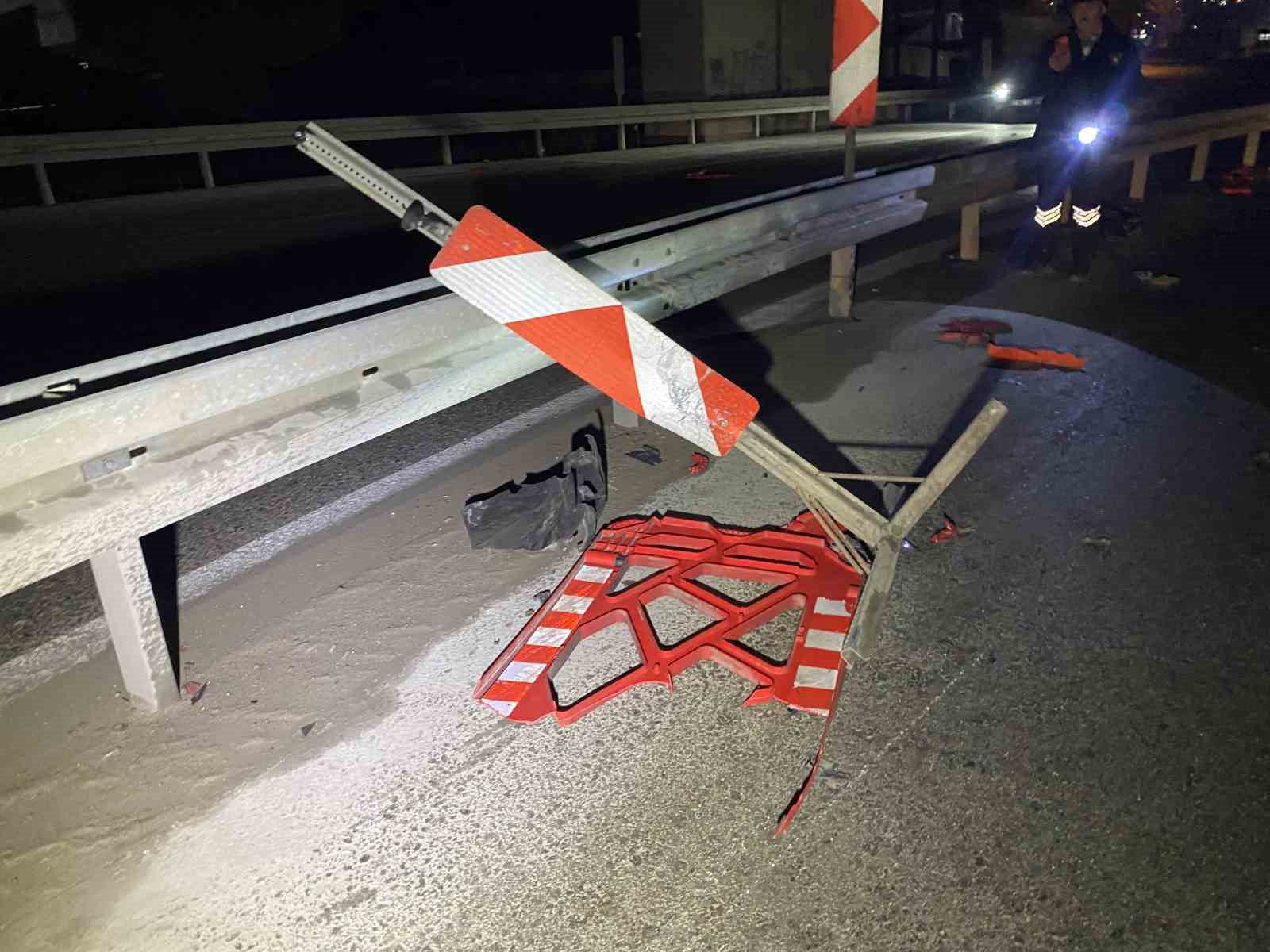 Bursa’da alkollü sürücü kazaya neden oldu: Karşı şeride geçen araçta 1 kişi ağır yaralandı 9 bursada alkollu surucu kazaya neden oldu karsi seride gecen aracta 1 kisi agir yaralandi 6nndVprC