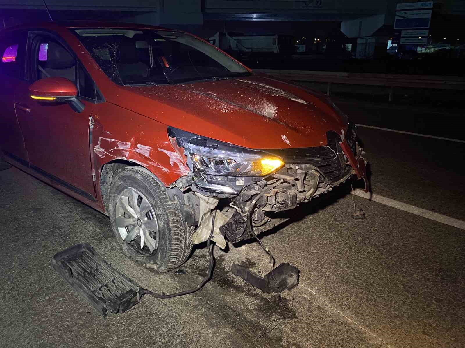 Bursa’da alkollü sürücü kazaya neden oldu: Karşı şeride geçen araçta 1 kişi ağır yaralandı 5 bursada alkollu surucu kazaya neden oldu karsi seride gecen aracta 1 kisi agir yaralandi