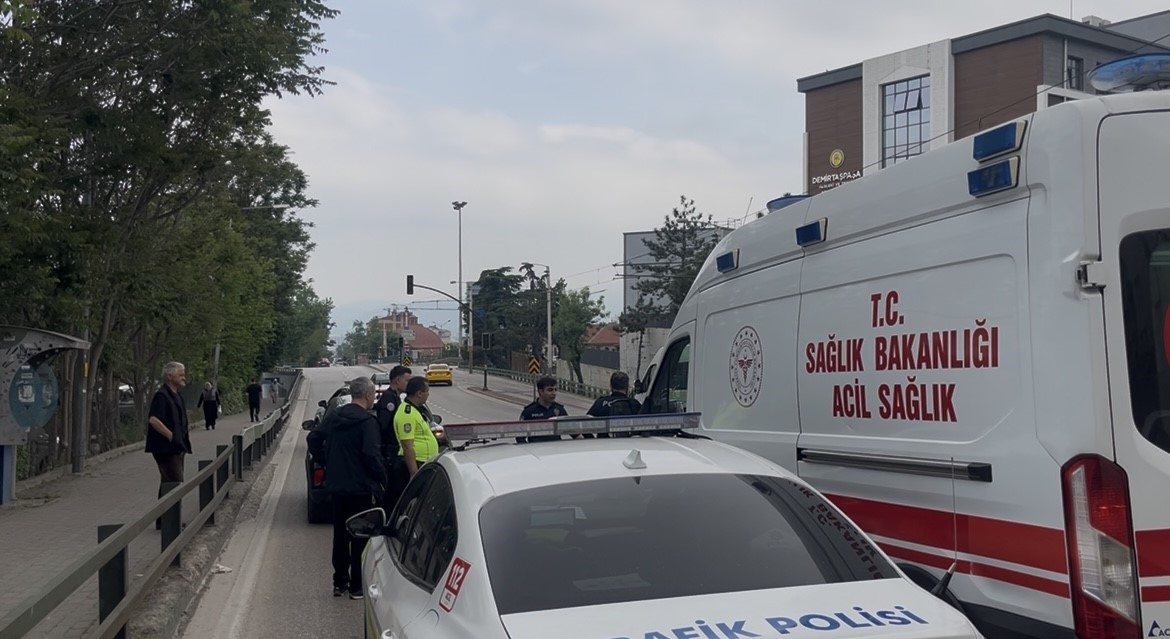 bursada alt gecit yerine yolu kullanan yayaya otomobil carpti 2 vgwEdekE