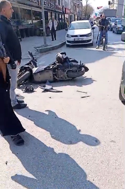 bursada ani donus kazaya neden oldu 1 kisi yaralandi 0 hL3wwSwB