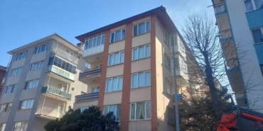 bursada-apartman-catisinda-yangin-panigi-BEpvHK9F.jpg