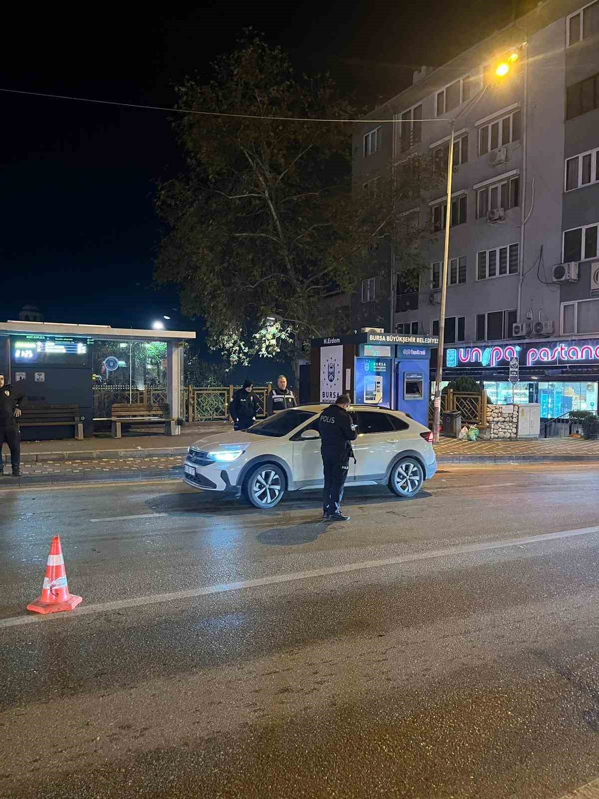 bursada asayis uygulamasi aranan sahislar yakalandi uyusturucu madde ele gecirildi 4 6nAUhagW