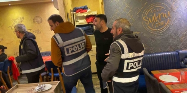 bursada-asayis-uygulamasi-aranan-sahislar-yakalandi-uyusturucu-madde-ele-gecirildi-46aRrqYb.jpg