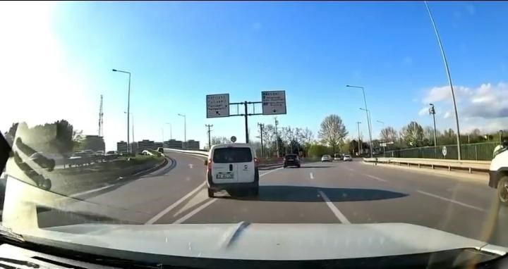 bursada ayni noktada pes pese kazalar 3 K1b9kb7w