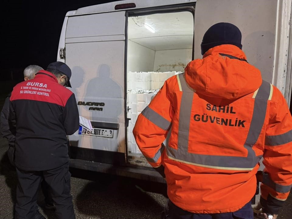 bursada balik halinde gece operasyonu615 kilo istavrite el konuldu 1 BZGTzvjM