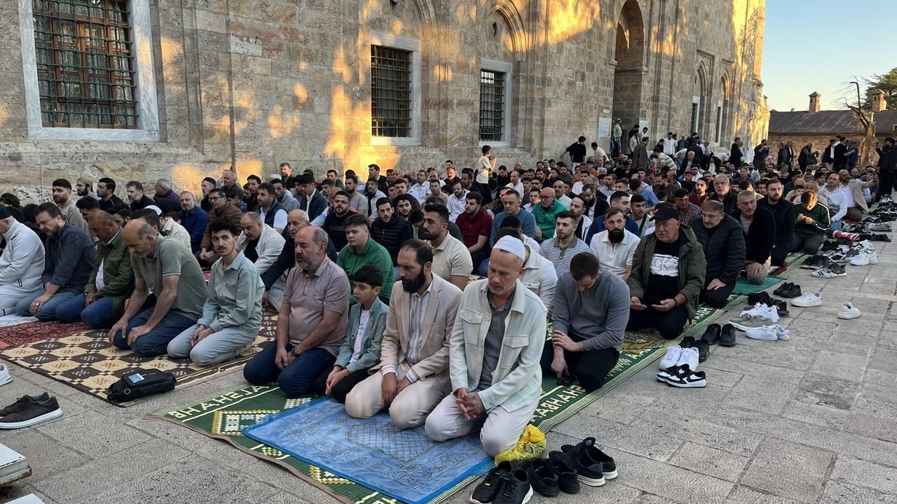 bursada bayram coskusu tarihi camilerde yasandi 3 CGAF5cwd