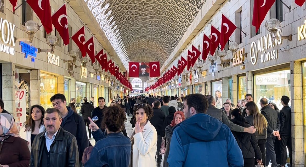 bursada bayram hareketliligi carsilara yansidi 2