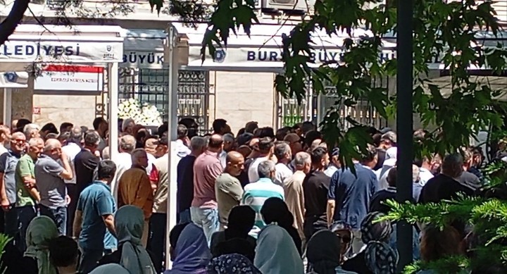bursada bayram temizligi faciayla bitti 2 2KbeSGwv