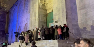 bursada-berat-kandili-ulu-camide-dualarla-idrak-edildi-zZ37mQKH.jpg