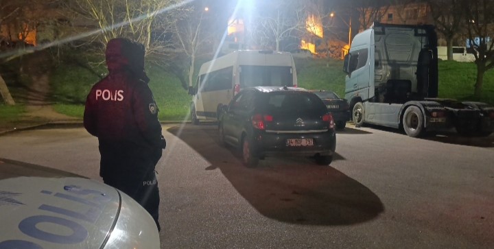 bursada bicakli kavga 2 yarali 1 mlSaFimu