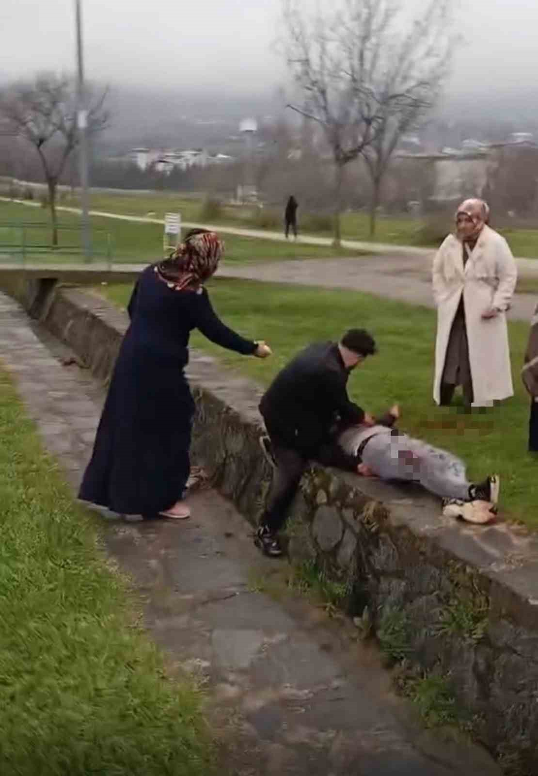 bursada bicakli kavgabogazi kesilen kisi hayatini kaybetti 1 7T8IZ2Wj