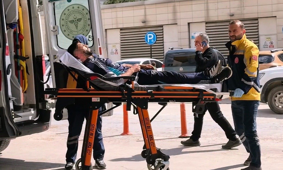 bursada bicakli kavgada 1 genc yaralandi 0 AcVELLBH