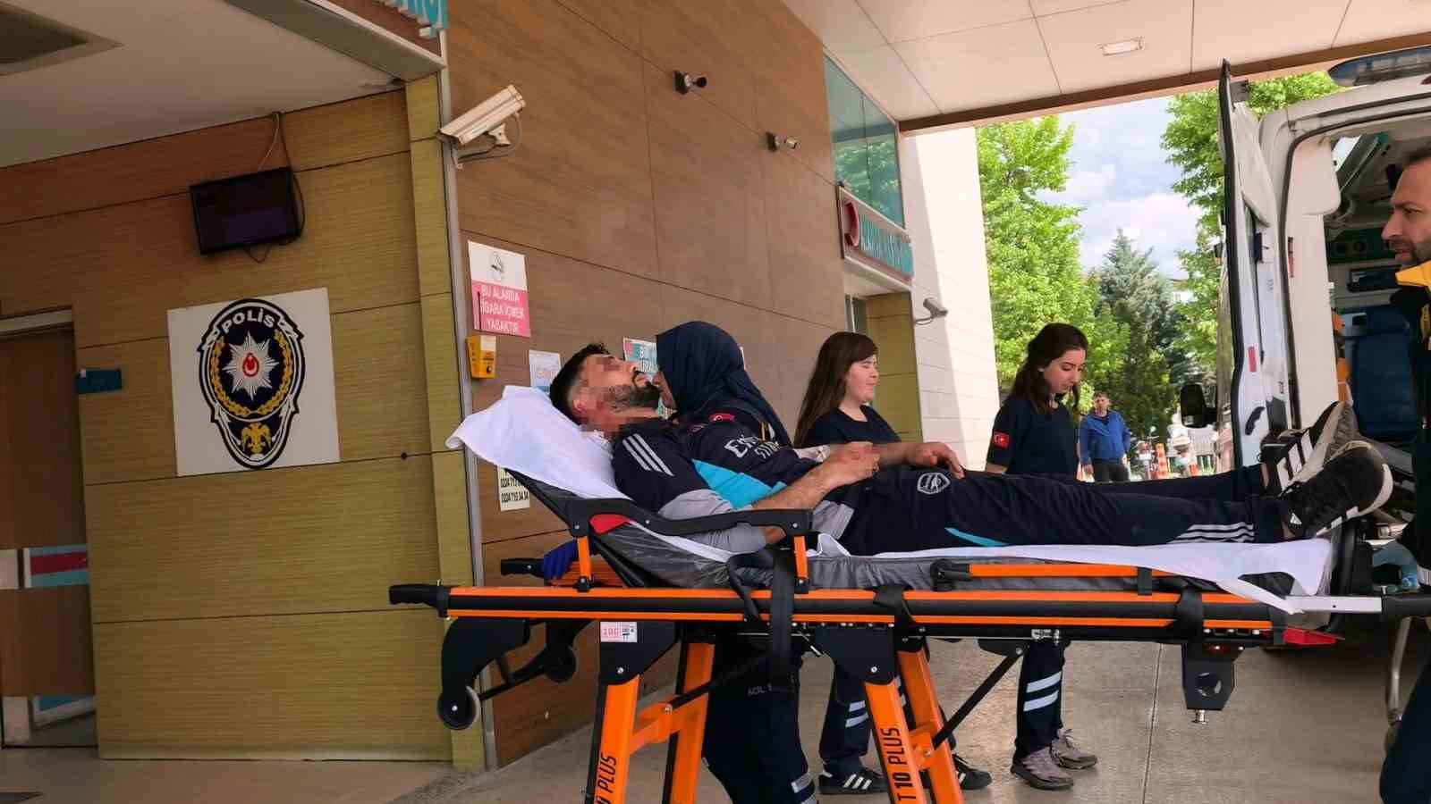 bursada bicakli kavgada 1 genc yaralandi 2 y41SG3zO