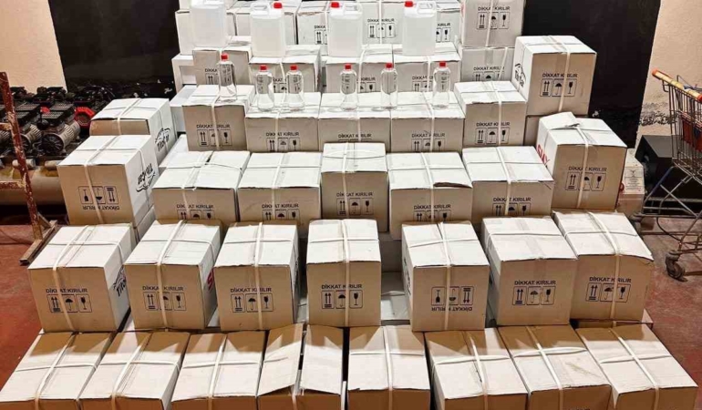 bursada-bin-200-litre-etil-alkol-ele-gecirildi-hwyv3N8X.jpg