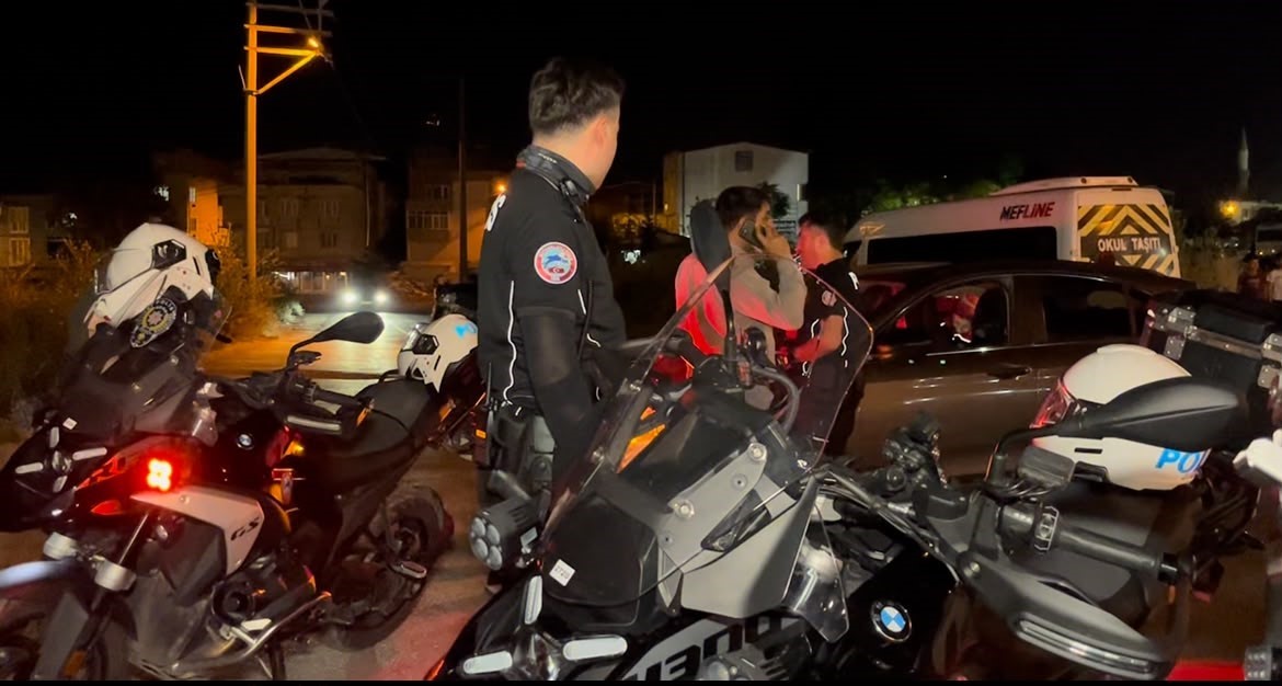 bursada bin polisle dev huzur operasyonu mahalleler ablukaya alindi 2 42G8C11K