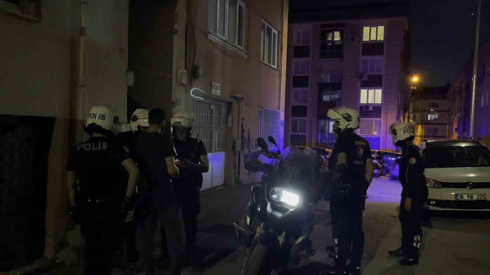 bursada bin polisle huzur operasyonu sokaklar abluka altina alindi 2 4DY6yIaW
