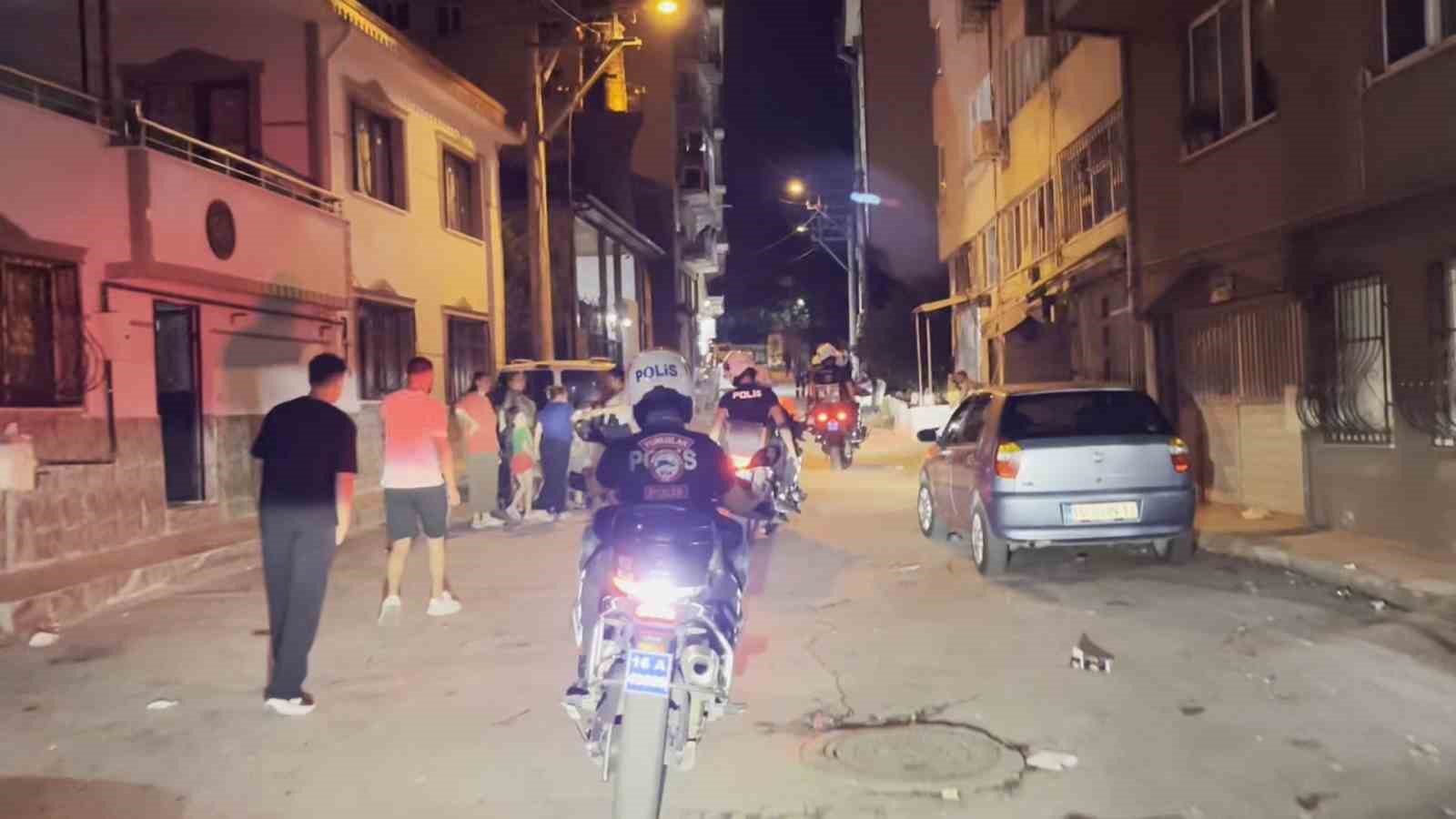 bursada bin polisle huzur operasyonu sokaklar abluka altina alindi 3 2CrMtNbX