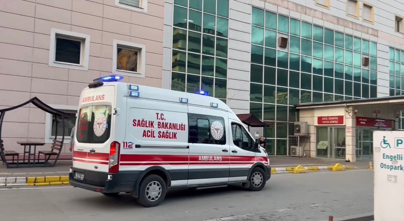 bursada bir okulda profiterol yiyen 8 ogrenci fenalasti 3 6PL2k582