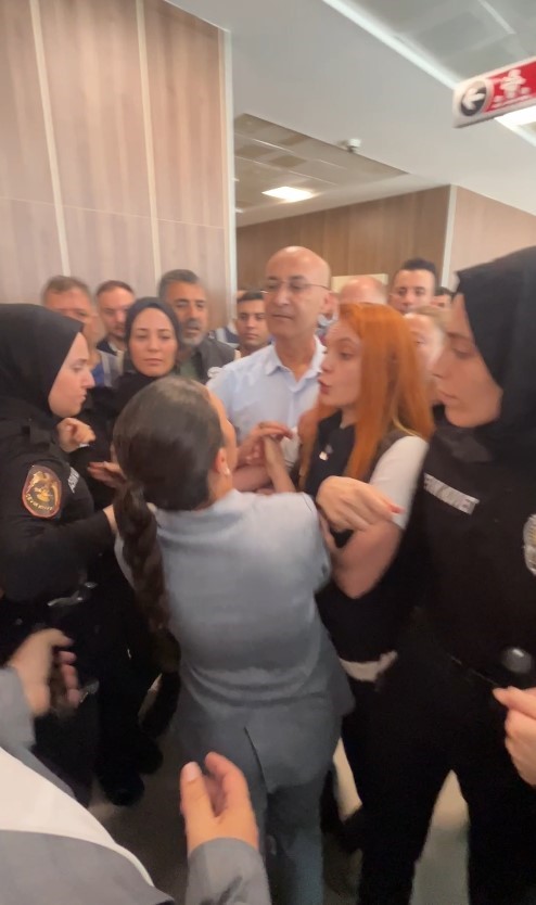 Bursa’da Bozbey davası öncesi gerginlik 9 bursada bozbey davasi oncesi gerginlik 5 6RZSRI94