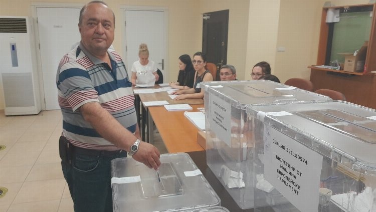 Bursa’da Bulgaristan Türkleri sandık başında 5 bursada bulgaristan turkleri sandik basinda 1 h6POnZkm