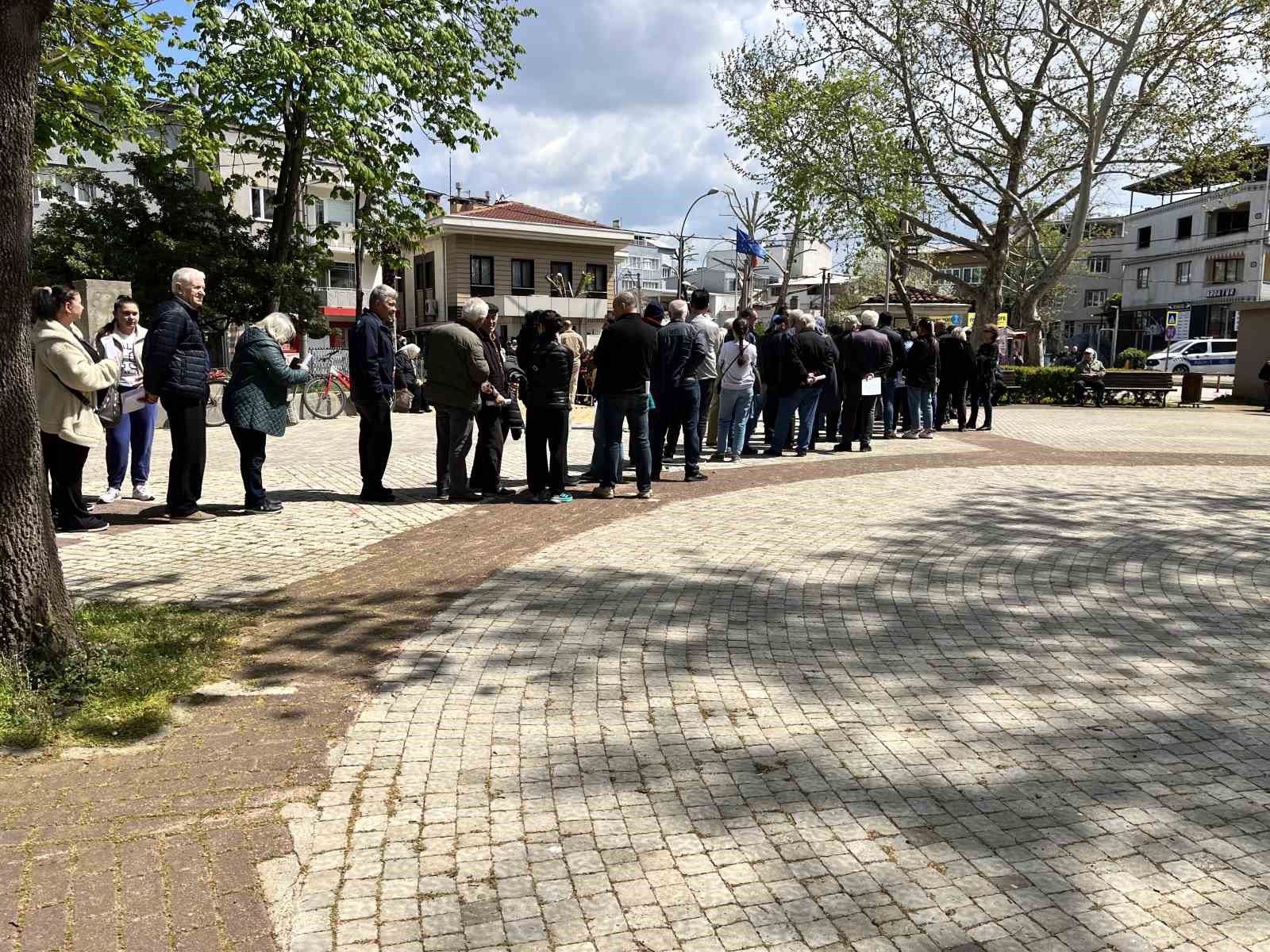 Bursa’da Bulgaristan Türkleri sandık başında 8 bursada bulgaristan turkleri sandik basinda 4 74yHwMrc