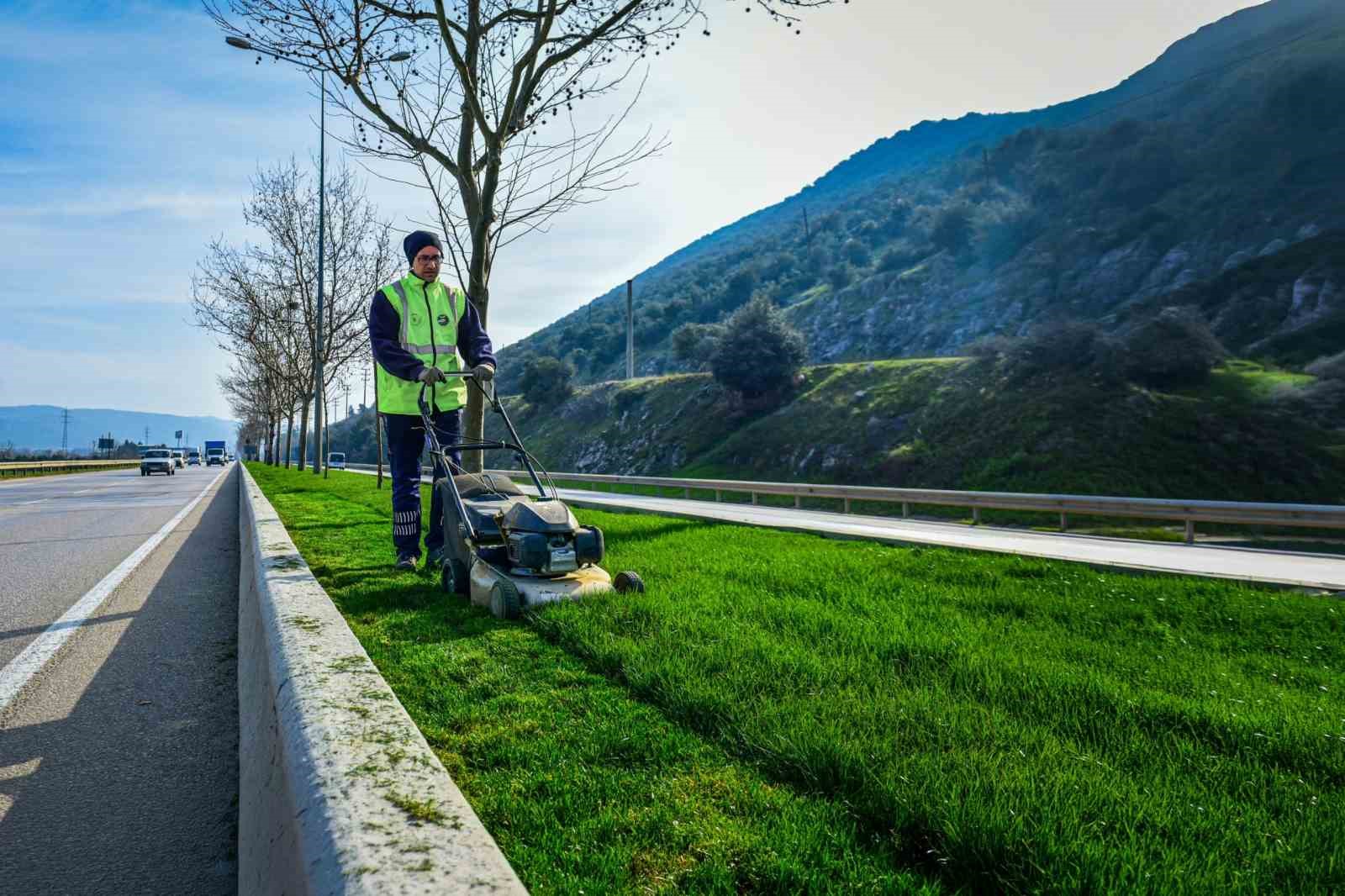 bursada cadde ve bulvarlara estetik dokunus 0 QAXIk9KA