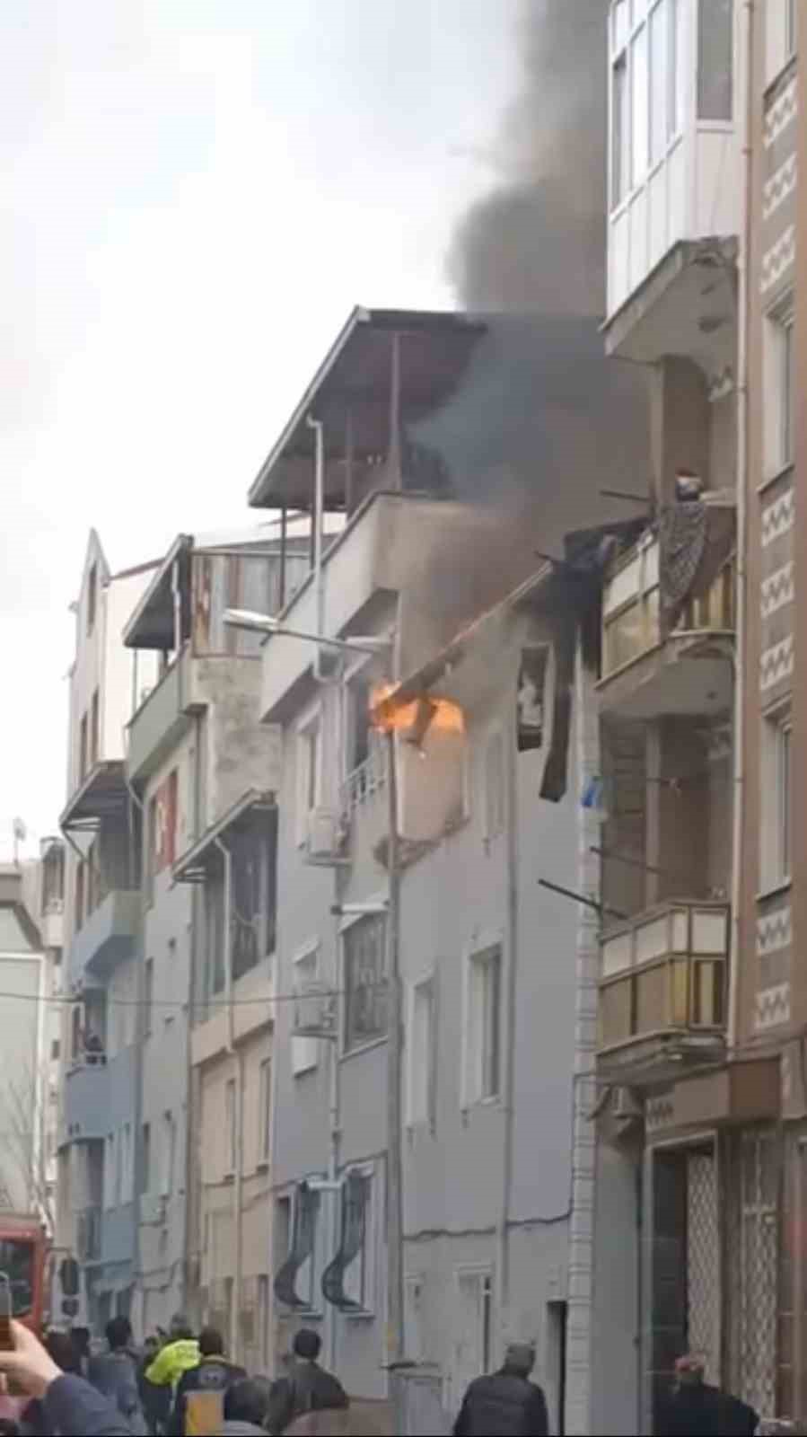 bursada cati yangini panigi 1