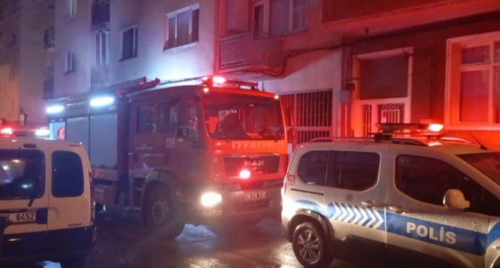 bursada cay ocaginda gece yarisi yangin 2 K82VlfRn
