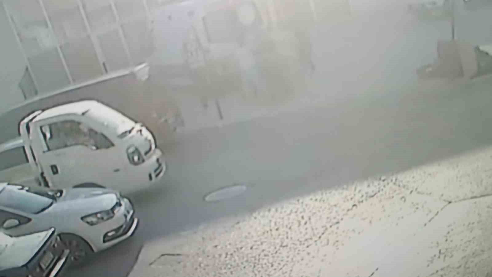 bursada cop yuzunden saglik calisanlarina saldirdilar 2 yarali 7 n9iNDrgc