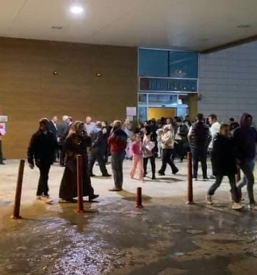 bursada-depremde-panik-anlari-kamerada-wz3F7cFM.jpg