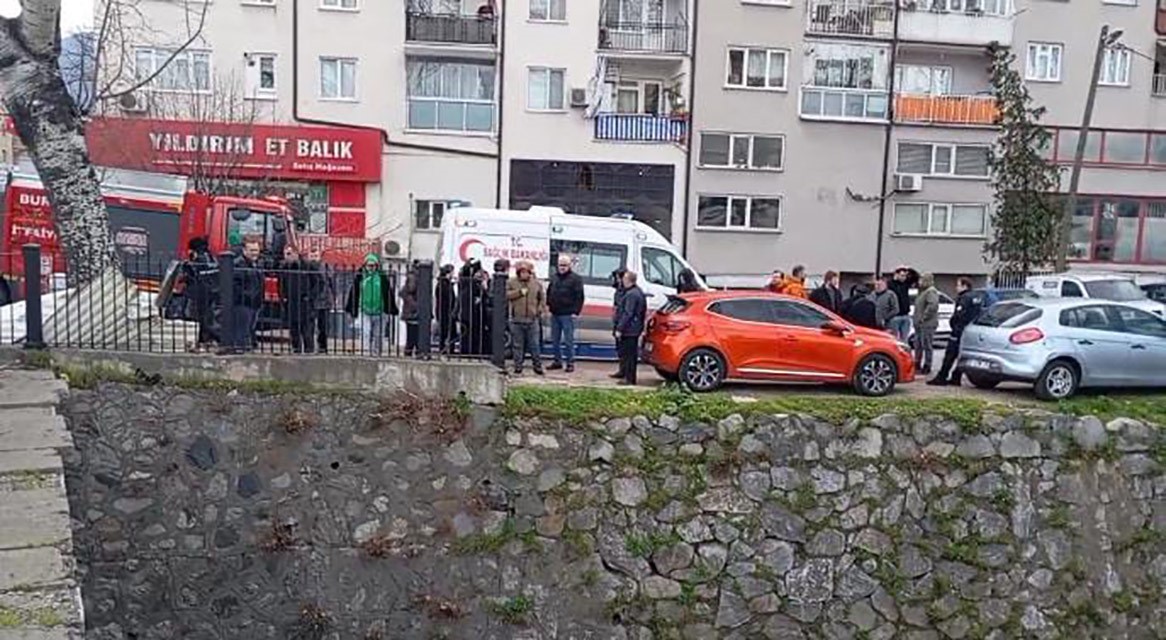 bursada dere kenarinda erkek cesedi bulundu 1 C6en3SXK