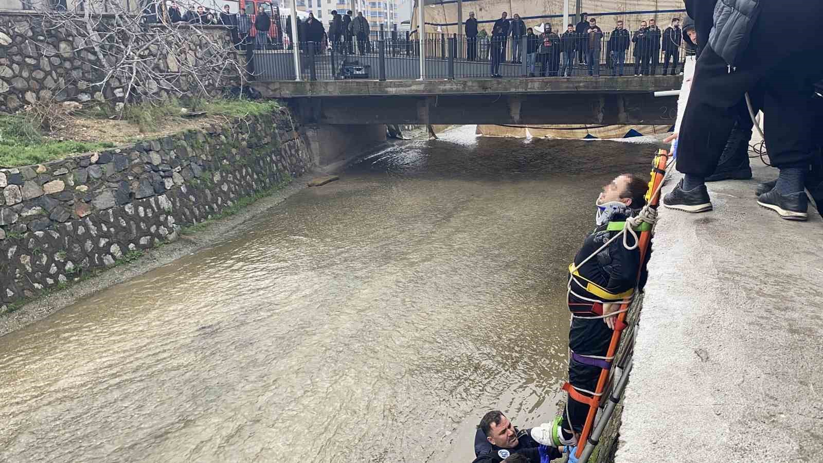 bursada dereye dusen adam kalp masajiyla hayata donduruldu 6 VsT2prHX