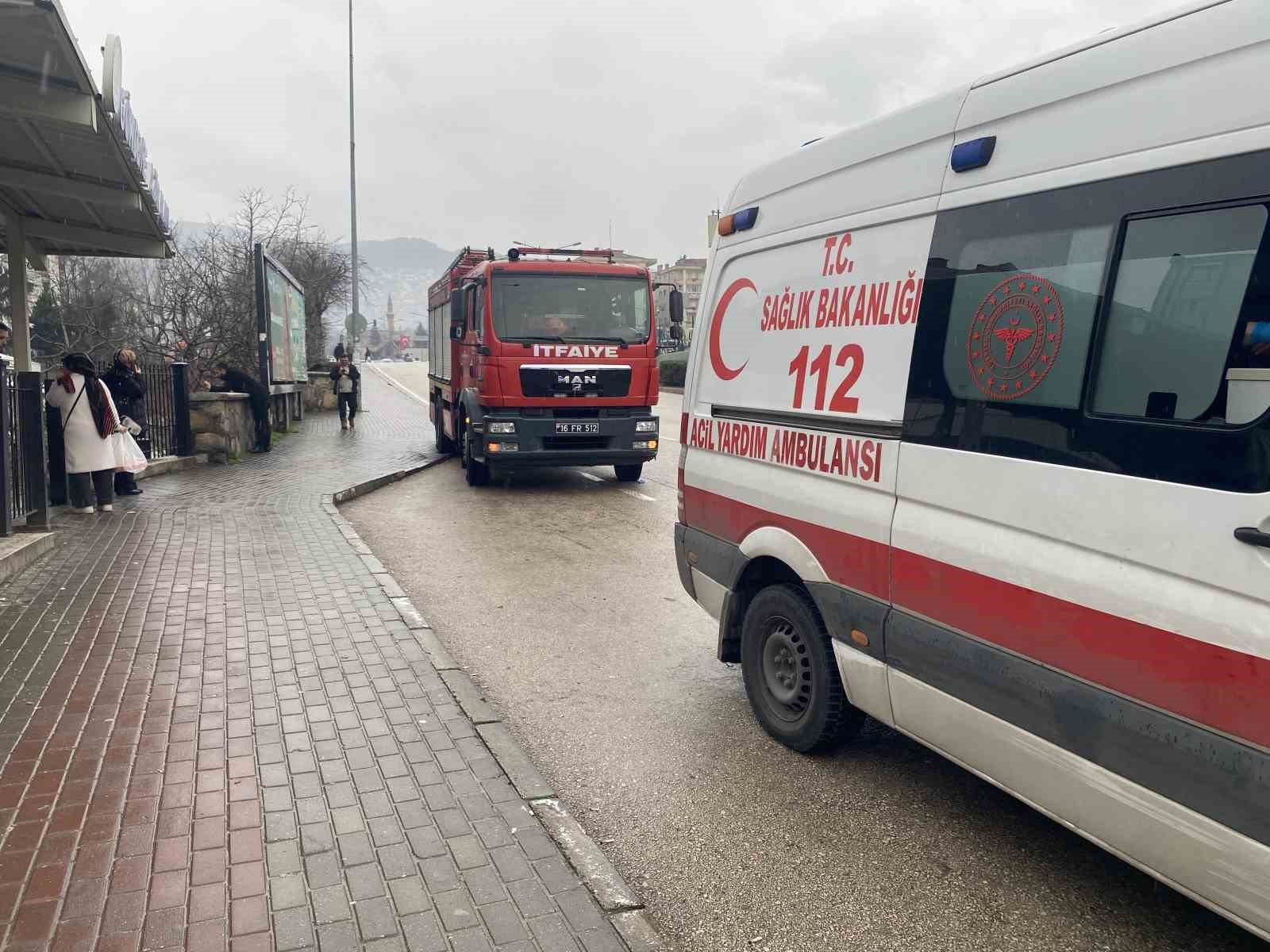 bursada dereye dusen adam kalp masajiyla hayata donduruldu 9 qO2R2nRh