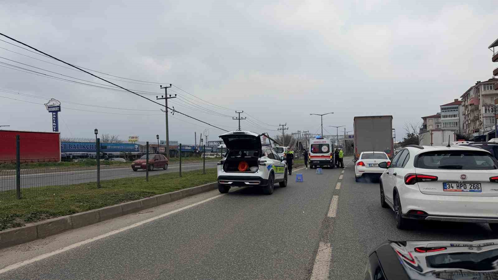 bursada direge carpan otomobildeki 2 kisi yaralandi 5 6cQ9Jp2D